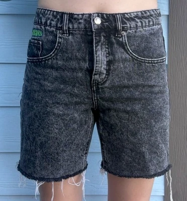 Pantalones Cortos de Jean Zumiez Para Mujer Talla 0 Empyre Negros Denim Tiro Alto Envejecidos Foto 1 de 3