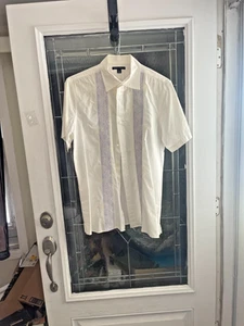 Banana Republic M Blue White Hawaiian Camp Embroidery Button Down Mens Shirt - Picture 1 of 5