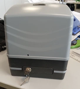 CIA MOTORIDUTTORE PER CANCELLI SCRREVOLI FINO A 600 KG (SENZA SCHEDA) - Foto 1 di 10