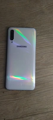 Samsung A50 128GB Unlocked Smartphone White BUT Screen Not Working - Image 1 of 2