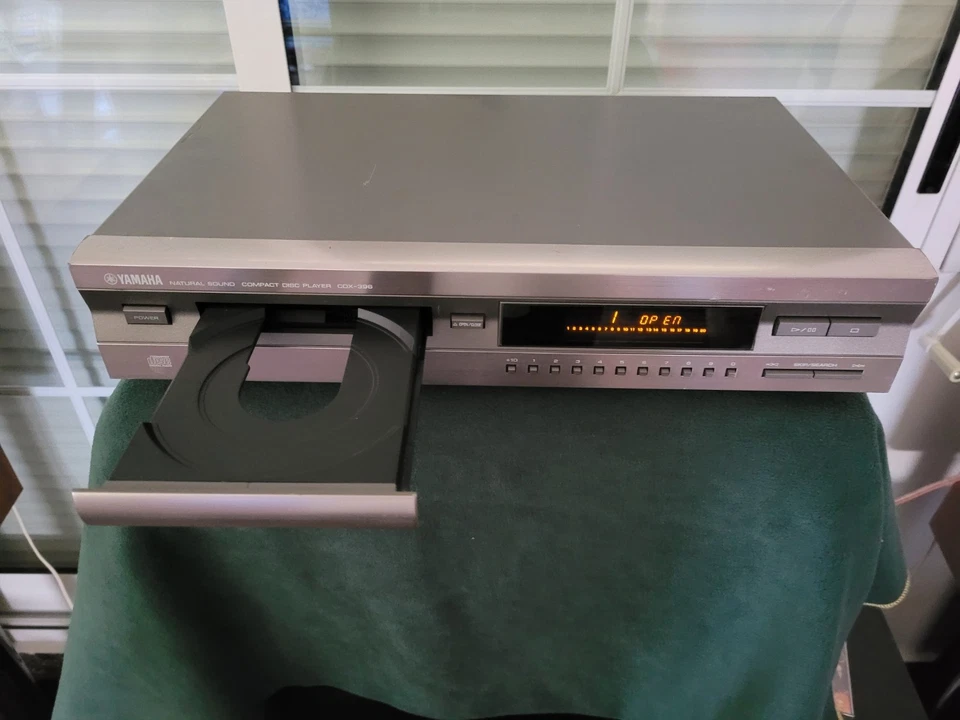 REPRODUCTOR DE CD YAMAHA CDX396 - Imagen 1 de 4