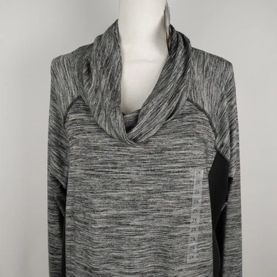 Camiseta deportiva Jones New York cuello capucha activa manga larga 2X negra y gris jaspeado  Foto 1 de 4