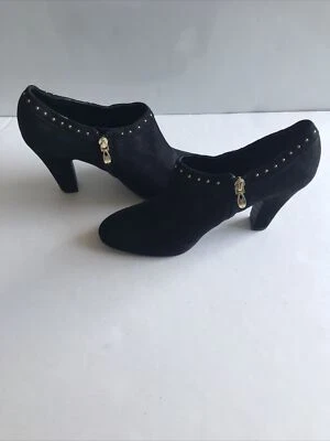 Tahari Womens Ramona 10M Black Ankle Booties Suede 4" Heel - Image 1 of 4