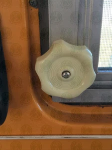 Westfalia Louvre Window knob in cream with fitting bolt for T2 Bay 1968-79 C9513 - Picture 1 of 3