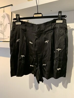 Pantalones Cortos Estilo Seda para Mujer ZARA Talla S con Detalles de Abeja Embelón de Estrás Foto 1 de 4