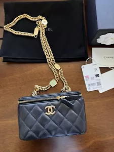 CHANEL Lambskin Enamel Quilted Logo Small Vanity Case With Chain Black - Picture 1 of 14