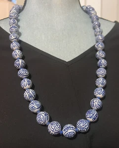 VTG CHINESE BLUE WHITE PORCELAIN BEAD Knotted NECKLACE Gold Tone Clasp 28” - Picture 1 of 7