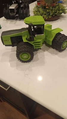 Литые модели тракторов 1/16 - Изображение 1 из 3