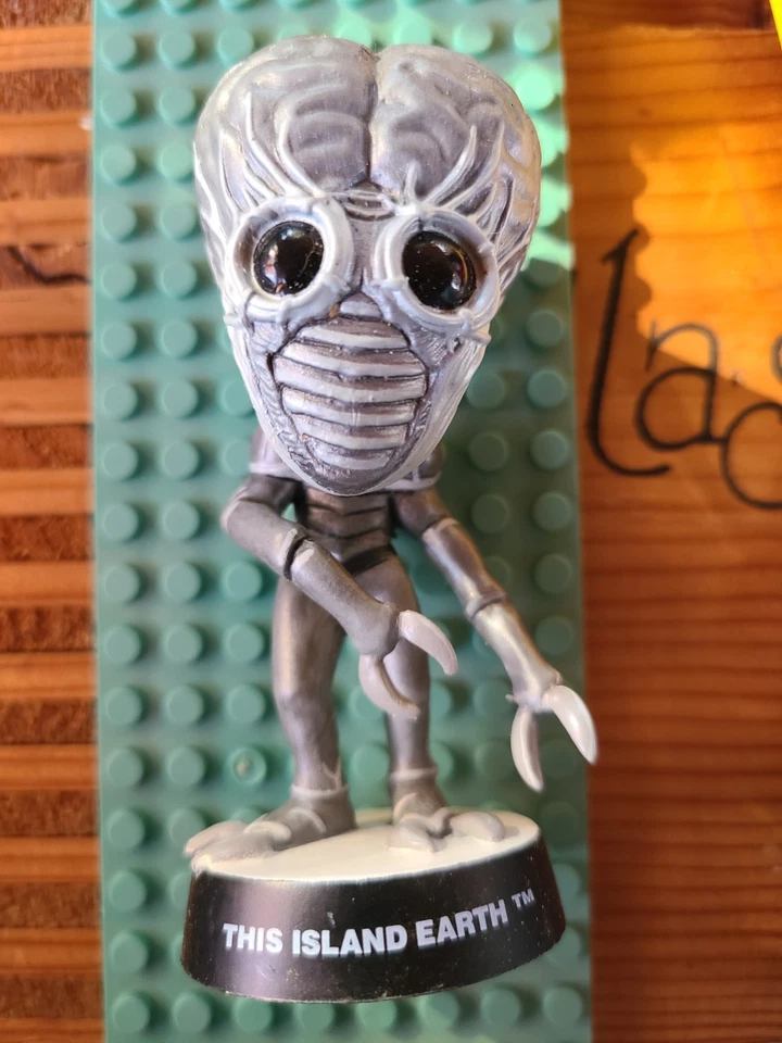 Figura de acción Sideshow Toys Universal Monsters This Island Earth Metaluna Mutant Foto 1 de 1