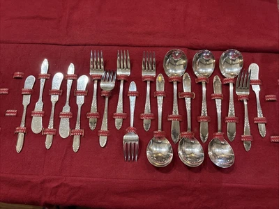 National Silver CO. Obertura 1930 Plata 18 PC Set Almacenamiento Encontrar Foto 1 de 4