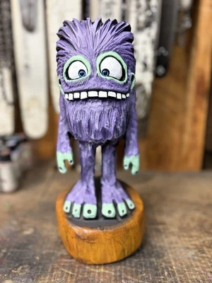 Motosierra Monstruo LiL' DWEEB Talla MADERA DE CEDRO ROJO Monster Dude 13.5" Alto Foto 1 de 4