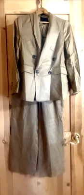Traje de lino Banana Republic en color caqui tostado 2/XS Petite 2P Foto 1 de 4