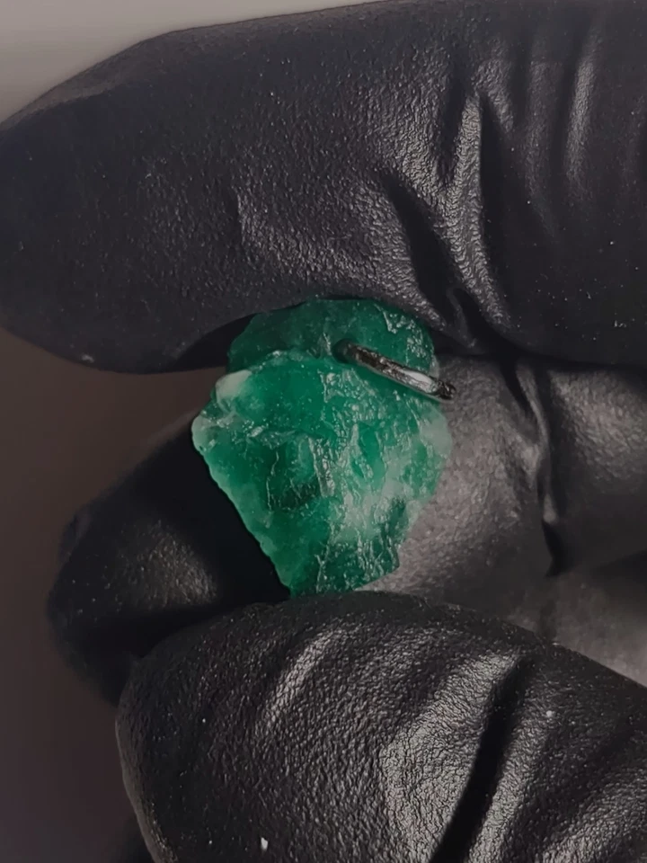 Bonito Colgante Esmeralda Verde Natural Foto 1 de 3