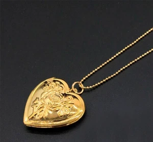 Foto Medaillon in Herzform mit einer Rose. Anhänger und Kette. Gold Farbe - Bild 1 von 6
