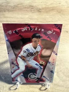 1997 Pinnacle totalmente certificato - rosso platino #28 Cal Ripken /3999 - Foto 1 di 3