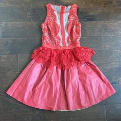 Vestido para mujer BCBGMaxazria rojo desnudo detalles de encaje imitación cuero talla 0 ST2925 Foto 1 de 3