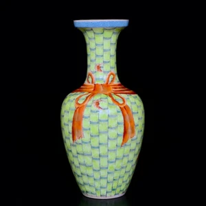 Beautiful Chinese Hand Painting Famille Rose Porcelain Vase - Picture 1 of 9
