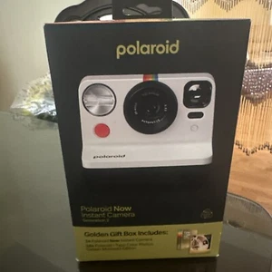 *NEW* Polaroid NOW Gen 2 Instant Camera Golden Gift Box Bundle Set Black/White - Picture 1 of 1
