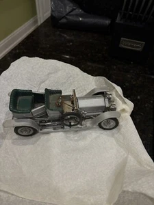 Franklin Mint 1925 Rolls-Royce Silver Ghost 1/24 Diecast Model, very detailed - Picture 1 of 5