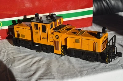 Locomotora diésel LGB 20670 limpieza de pistas limpieza - amarilla con caja original Foto 1 de 4