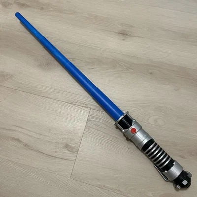 Jedi Obi-Wan Kenobi Sable de Luz Azul Star Wars Clone Wars 2002 Extensible Hasbro Foto 1 de 4