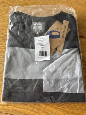 ASICS MENS SPORTS RACE SINGLET Grey & Black Size Small. - Image 1 of 4