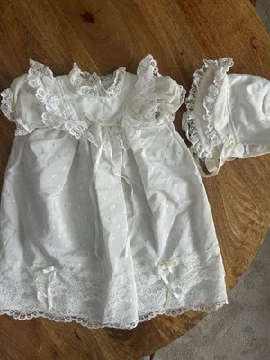 Vestido de bautizo de bautizo con capó blanco de encaje para bebé niña cuidado materno de colección Foto 1 de 4