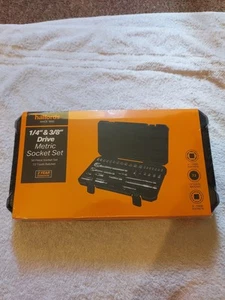 Halfords 3/8 & 1/2 50 Piece Socket Set - New and Sealed - Picture 1 of 4