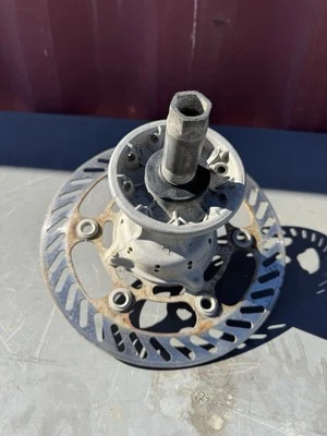 Rotor de cubo de rueda delantera Kawasaki KX125 1995-1998 OEM Foto 1 de 4