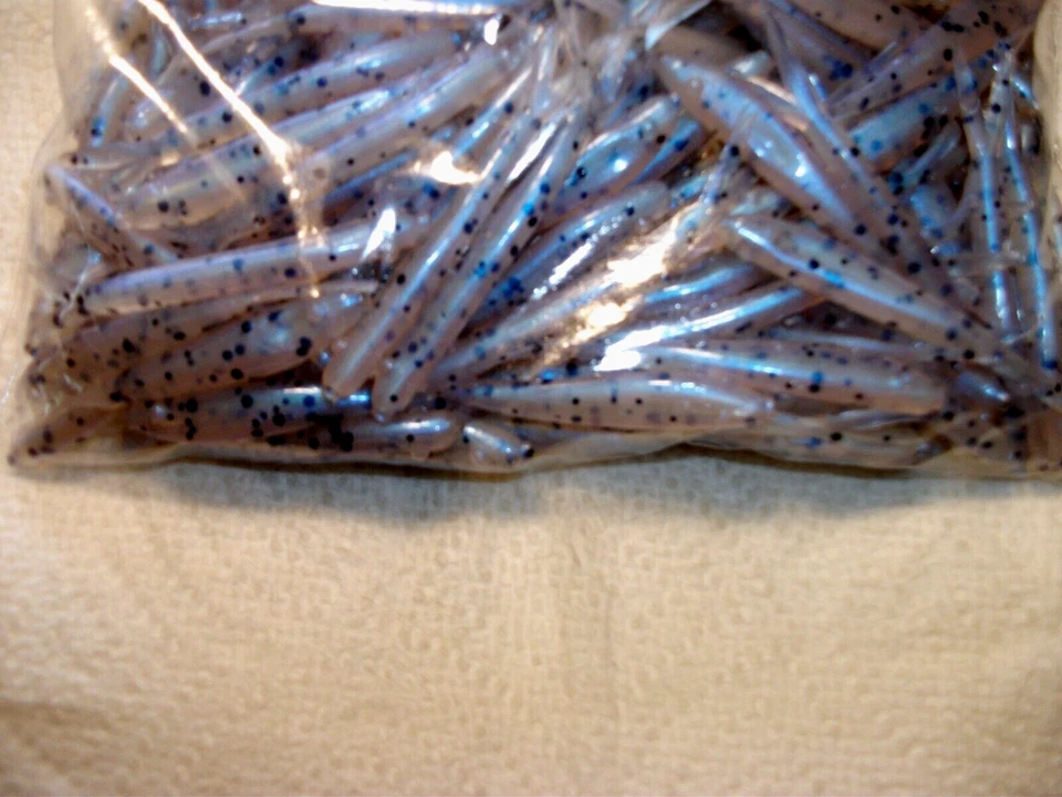 200-2 1/4"-CRAPPIE-PANFISH-OLOR-JIG-GRUBS-disparo de gota-cola dividida-minnow-lote-fluke Foto 1 de 4