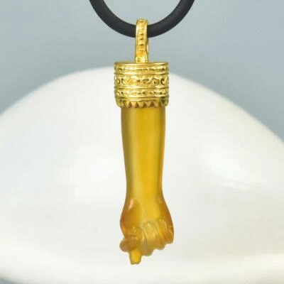 Pendant Gold Vermeil Sterling Silver Mano Fico Figa Carved Chalcedony 3.72 g - Image 1 of 4