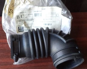 NOS Dodge OEM Throttle Body Elbow Inlet Hose 4612529 04612529 GRAND CARAVAN - Picture 1 of 2