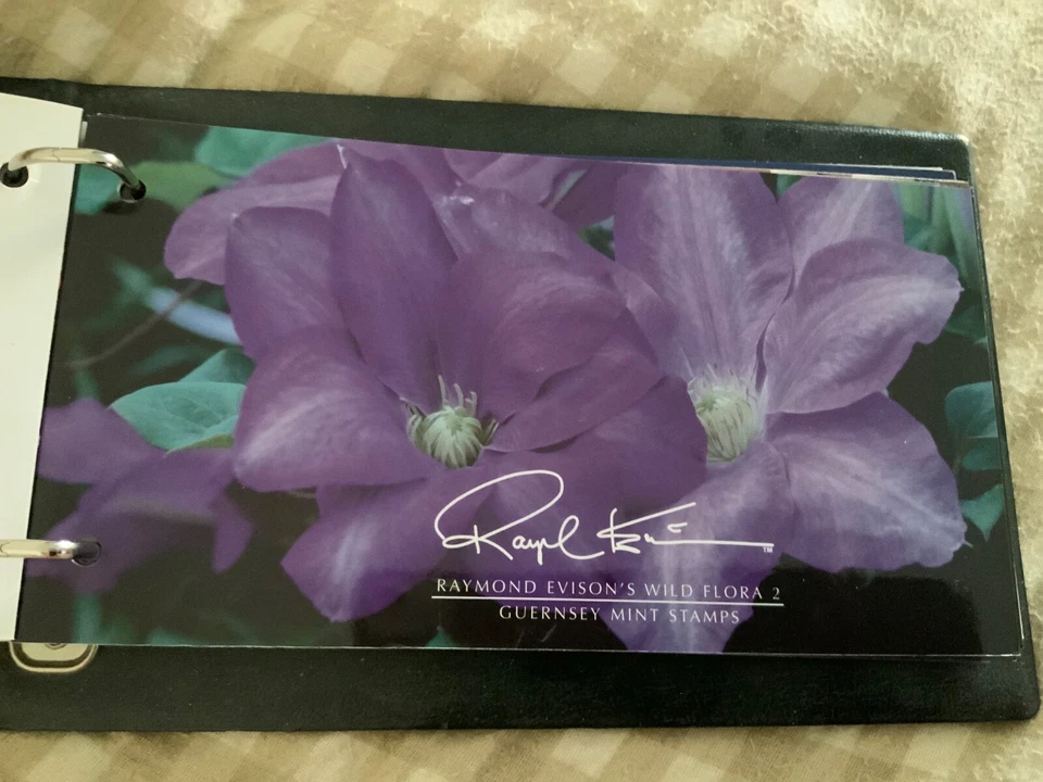 GUERNSEY 2009 RAYMOND EVISON's WILD FLORA SET OF 10 Presentation Pack + FDC - Image 1 of 1