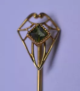 ANTIQUE 14K SOLID GOLD PERIDOT STICKPIN IN OPENWORK DESIGN - Picture 1 of 4