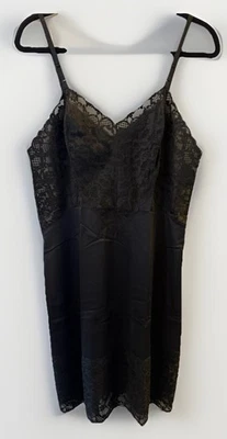 Sexy lencería corta de nailon y encaje vintage Vanity Fair negra sin cordones talla 36 Foto 1 de 4