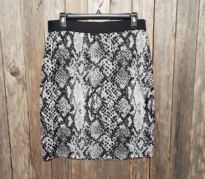 Falda lápiz Jaclyn Smith M negra gris con estampado de piel de serpiente tejida elástica para mujer Foto 1 de 4