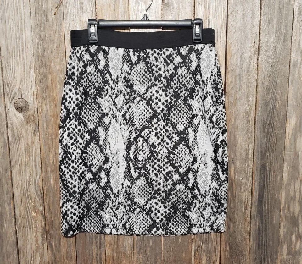Falda lápiz Jaclyn Smith M negra gris con estampado de piel de serpiente tejida elástica para mujer Foto 1 de 4