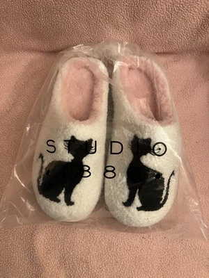 Zapatillas Mujer Gato Negro Talla US 5-6 NUEVOS BENEFICIOS 🐾🐾CARIDAD Foto 1 de 3