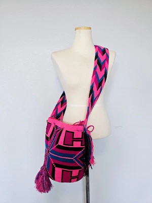 Bolso Mochila Wayuu Colombiano Auténtico 100% Bohemio Étnico Hecho a Mano - Rosa Caliente Foto 1 de 4