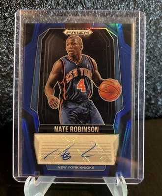 2024-25 Panini Prizm Negro Firmas Azul/49 Nate Robinson #SIG-NAT Automático Foto 1 de 4
