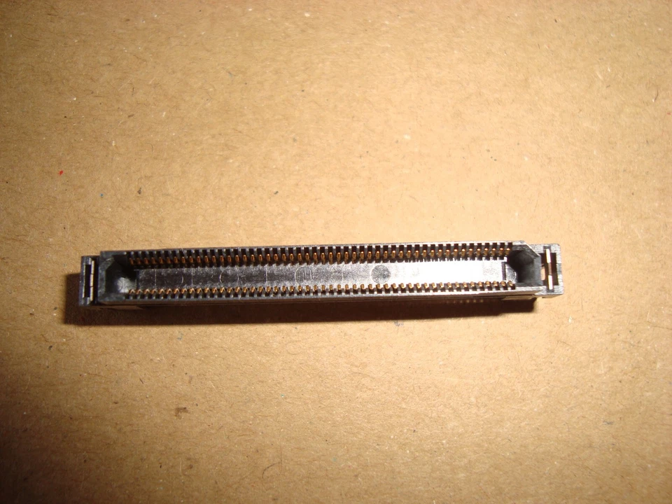 Samtec ERF8-050-01-L-D-EM2-TR-Conn.Micro High Speed Socket Strip SKT 100 0.8mm- - Immagine 1 di 4