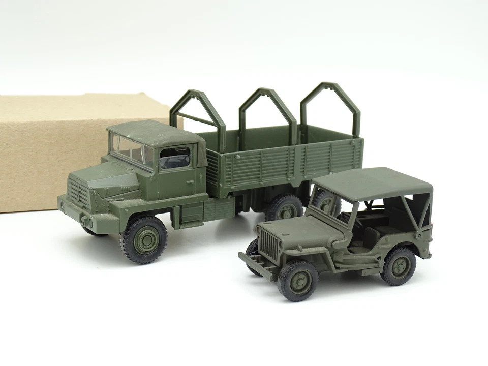 Solido Military Sb 1/50 - Bundle: Berliet GBC KT 6X6 + Jeep Willys - Image 1 of 1