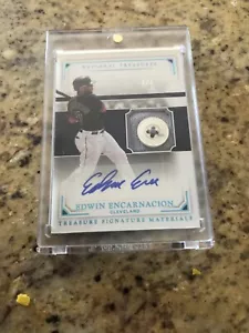 2017 NATIONAL TREASURES EDWIN ENCARNACION AUTO BUTTON MATERIALS 2/3 - Picture 1 of 3
