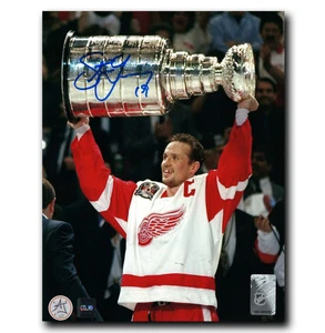 Steve Yzerman Detroit Red Wings Autographed Stanley Cup 8x10 Photo - Picture 1 of 1