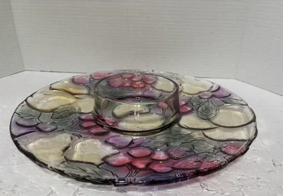 Plato para servir de vidrio con diseño de fruta en relieve con plato de fiesta incorporado Foto 1 de 4