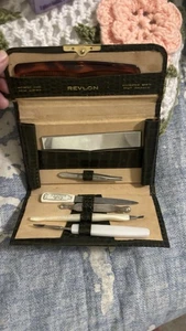 RARE Vintage Revlon The Grand Essentials Nail Grooming Kit Green Wallet Mcm - Picture 1 of 3