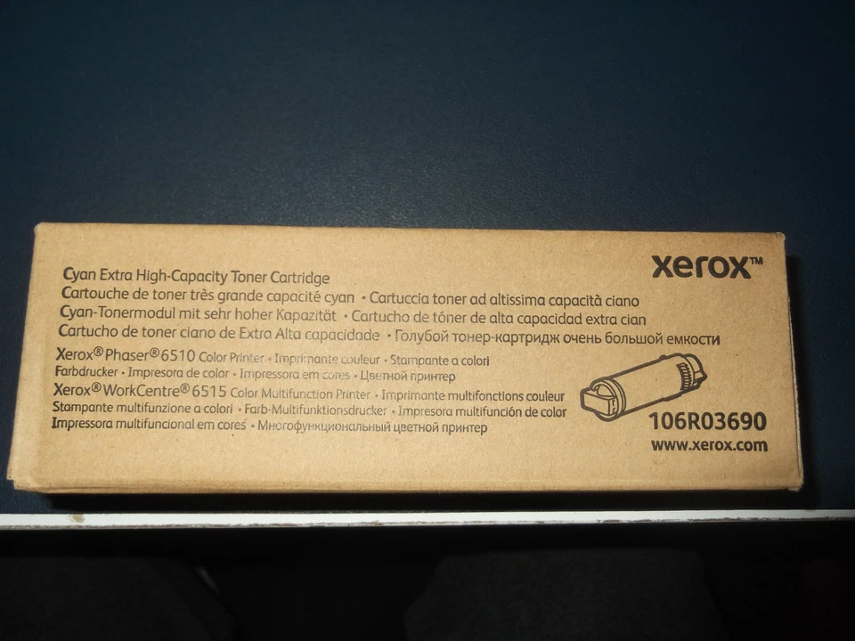 Xerox 106R03690 Cyan Extra High Capacity Toner Cartridge - Image 1 of 1