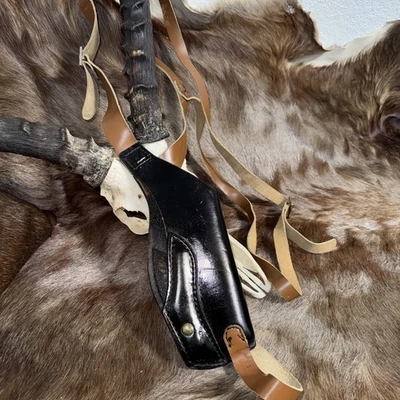 Hunter Leather Shoulder Holster Black Leather 33105 3M - Image 1 of 4