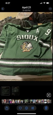 Jonathan Toews Jersey North Dakota Fighting Sioux 3XL.  Sewn - Image 1 of 2