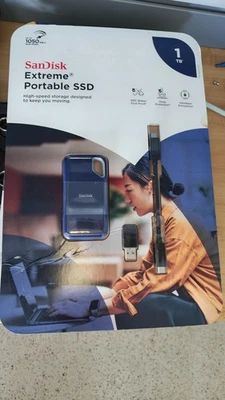 SanDisk 1TB Extreme Portable SSD External SSD - Image 1 of 2